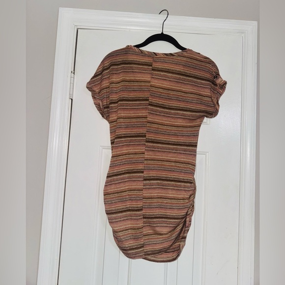 👑 SIZE MEDIUM Destination Maternity Multicolor Striped Short Sleeve Top - Picture 9 of 10